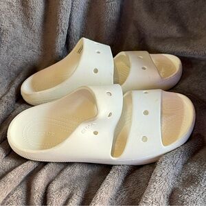 CROCS Classic White Slide Sandals